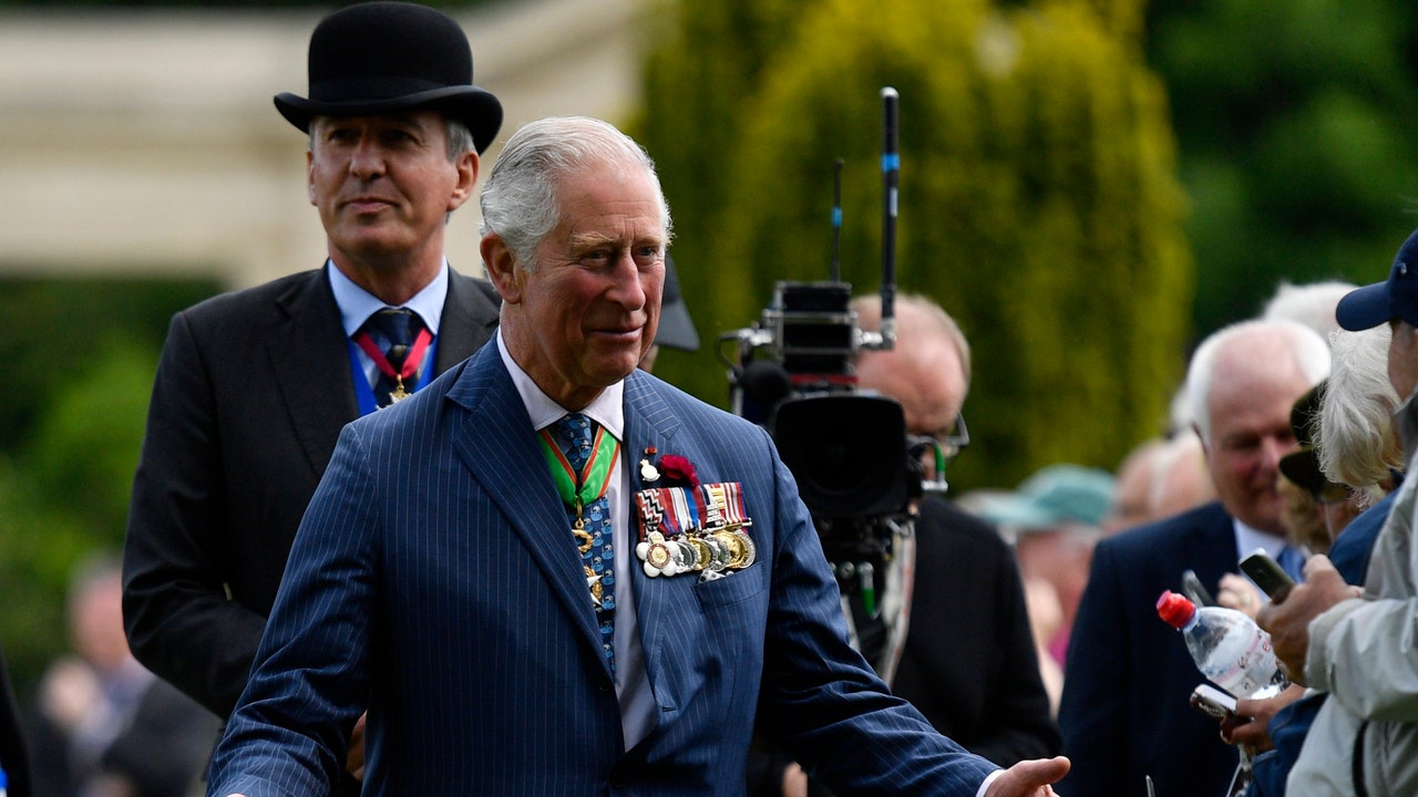 המלך צ'ארלס והנסיך וויליאם מתכננים טיול ראשון בחו"ל מאז הטיפולים בסרטן
