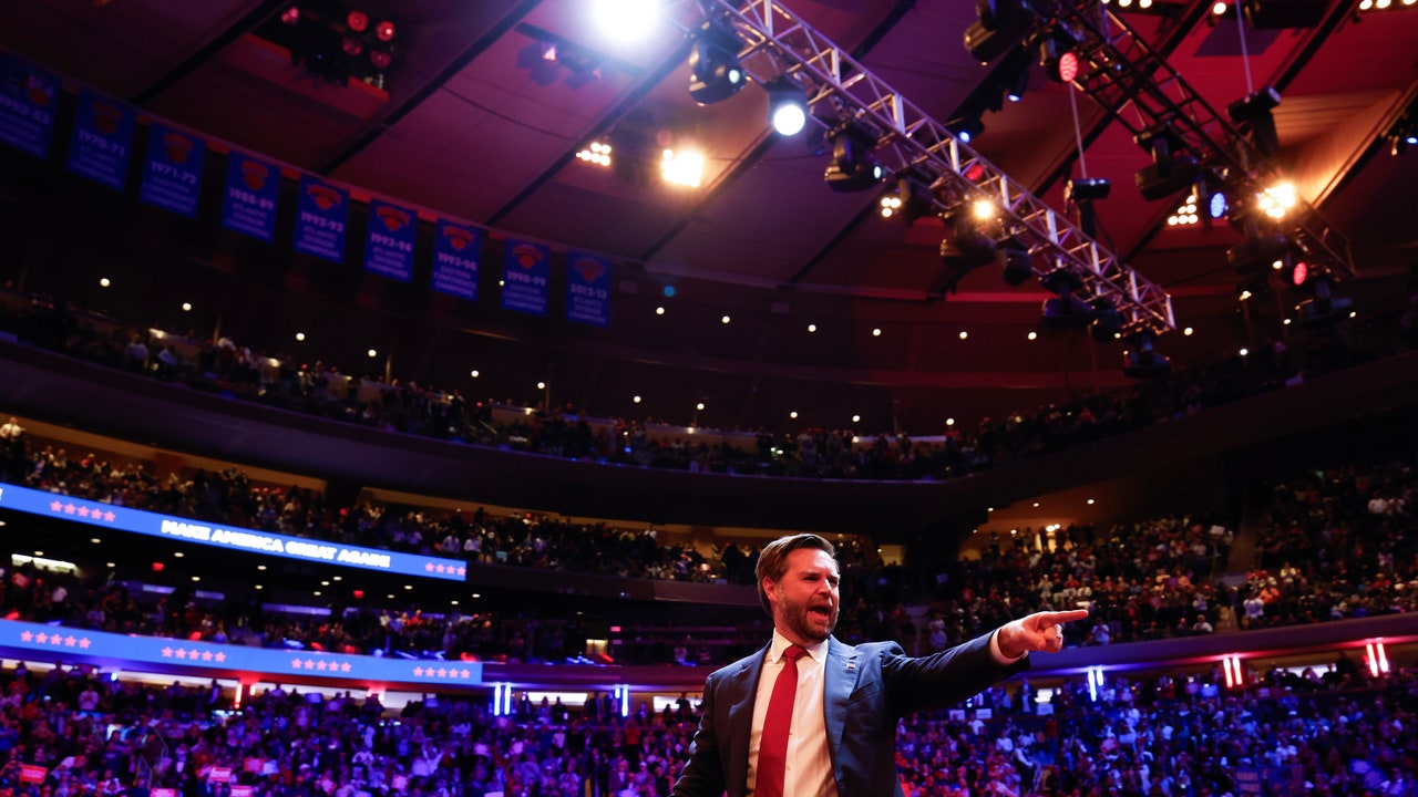 JD Vance: תאמין לי, ההערות של טראמפ "האויב שבפנים" הרבה יותר הגיוניות ממה שאתה חושב